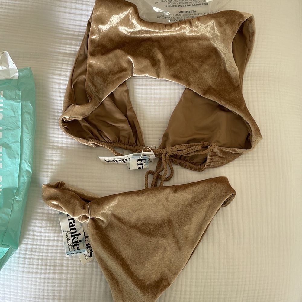 *NWT* Frankie’s Bikinis Suki Crushed Velvet Bikini Set - Picture 9 of 10